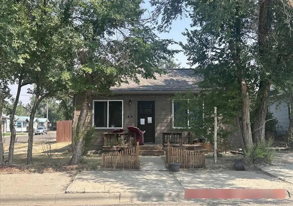 402 S 1st St W Baker, MT 59313, Fallon County