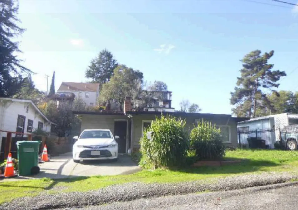 9817 Stanley Ave Oakland, CA 94605, Alameda County