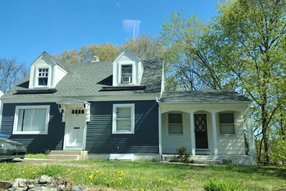 35 Sunset Avenue Providence, RI 02909, Providence County