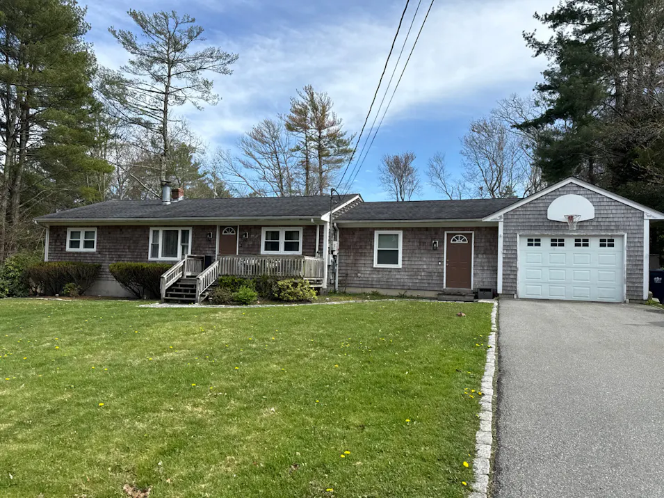 27 Steven Avenue Westport, MA 02790, Bristol County