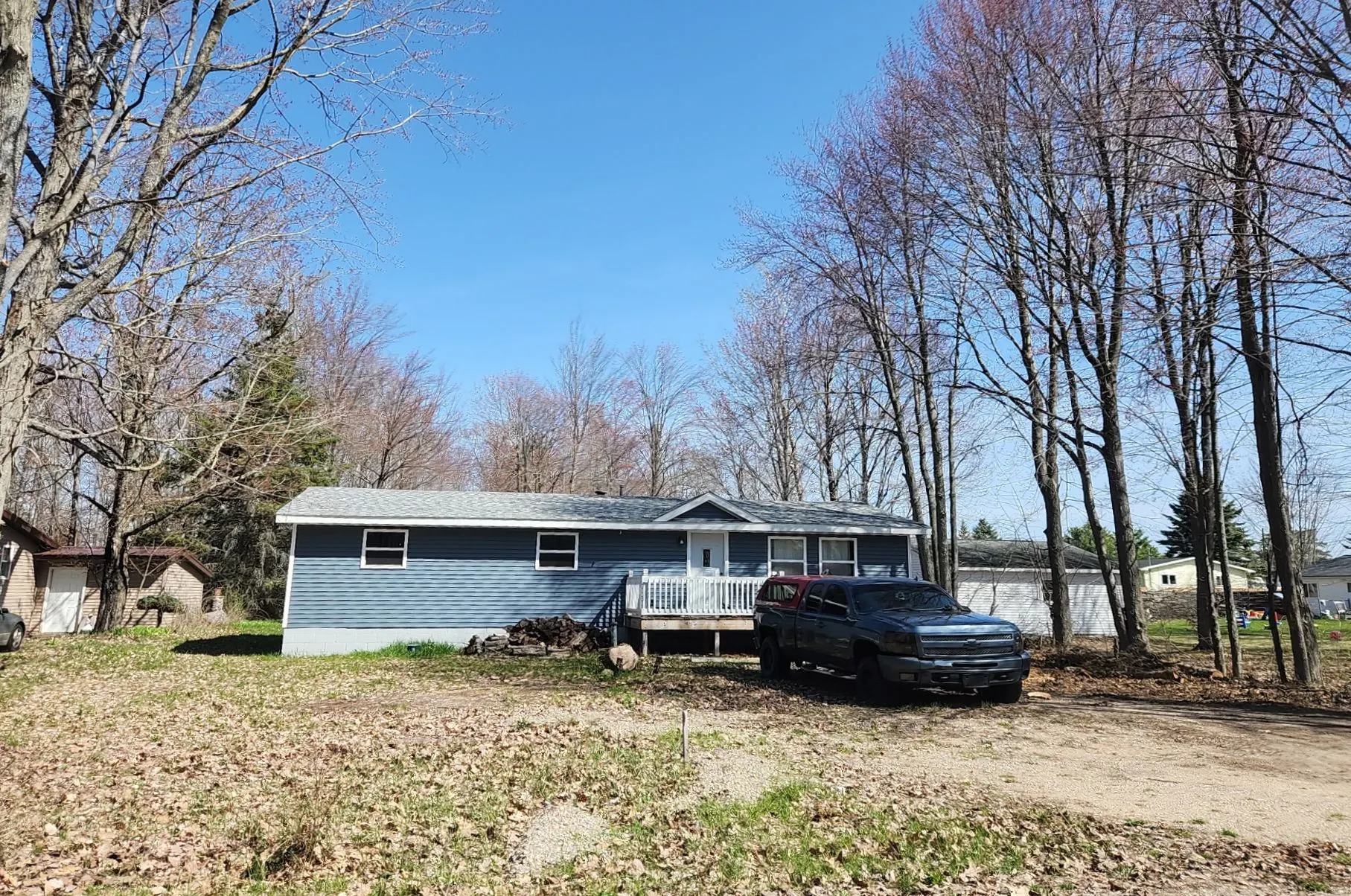 Ontario St, Houghton Lake, MI 48629 #1