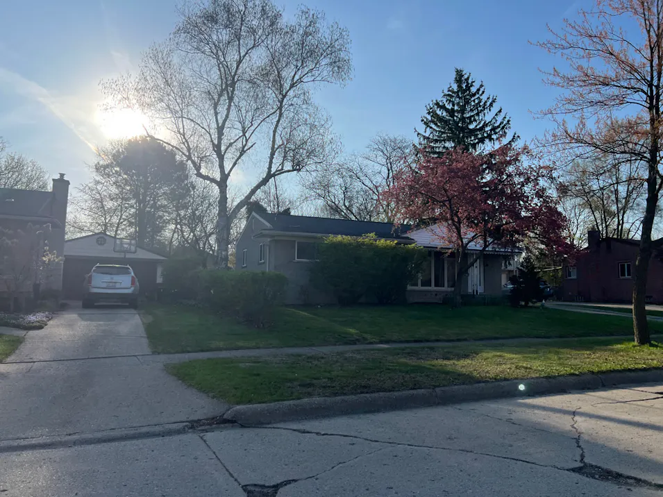 812 Friar Dr Milford, MI 48381, Oakland County