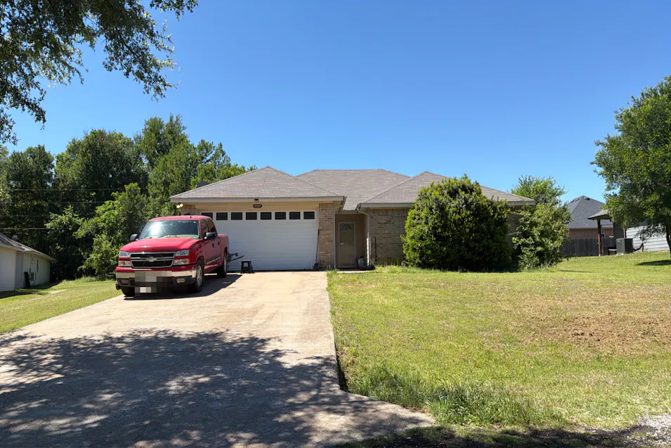 6204 Kelly Dr Granbury, TX 76048, Hood County