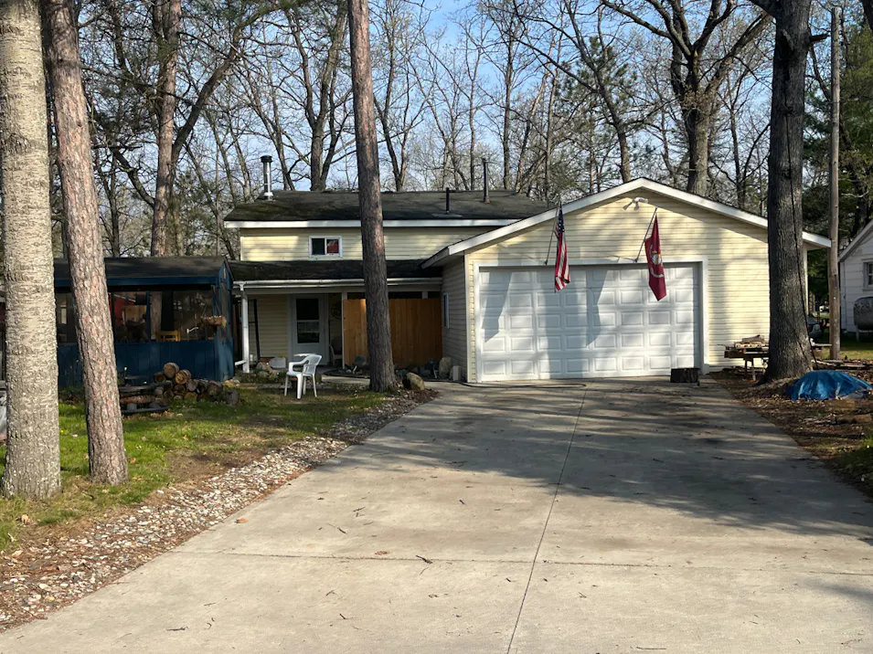 2073 Lake Rd National City, MI 48748, Iosco County