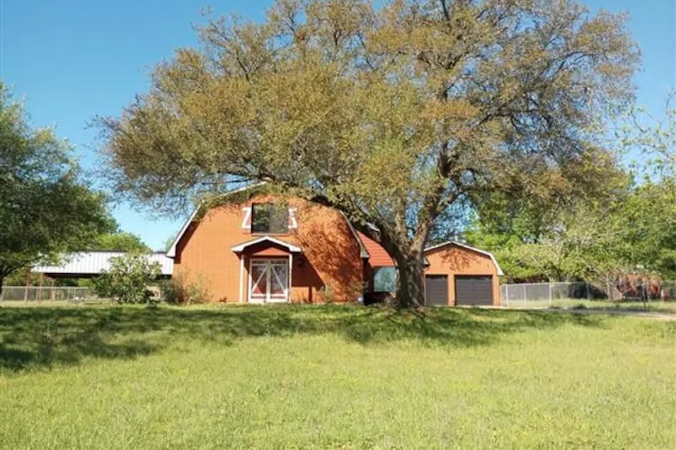 626 Friendly Oaks Dr Bruceville, TX 76630, McLennan County