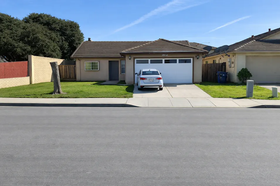 1496 Falcon Drive Salinas, CA 93905, Monterey County