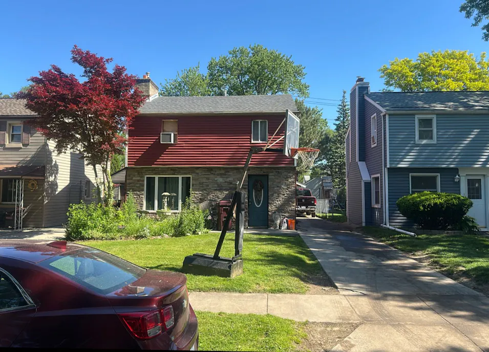 8585 Harding Center Line, MI 48015-1557, Macomb County