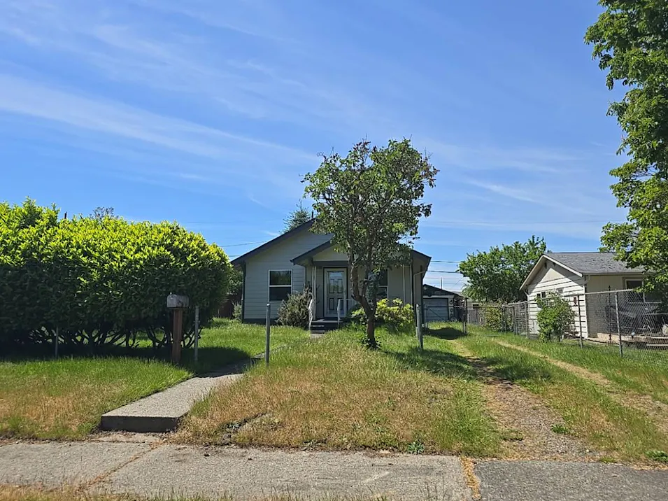 7026 S Lawrence St Tacoma, WA 98409, Pierce County