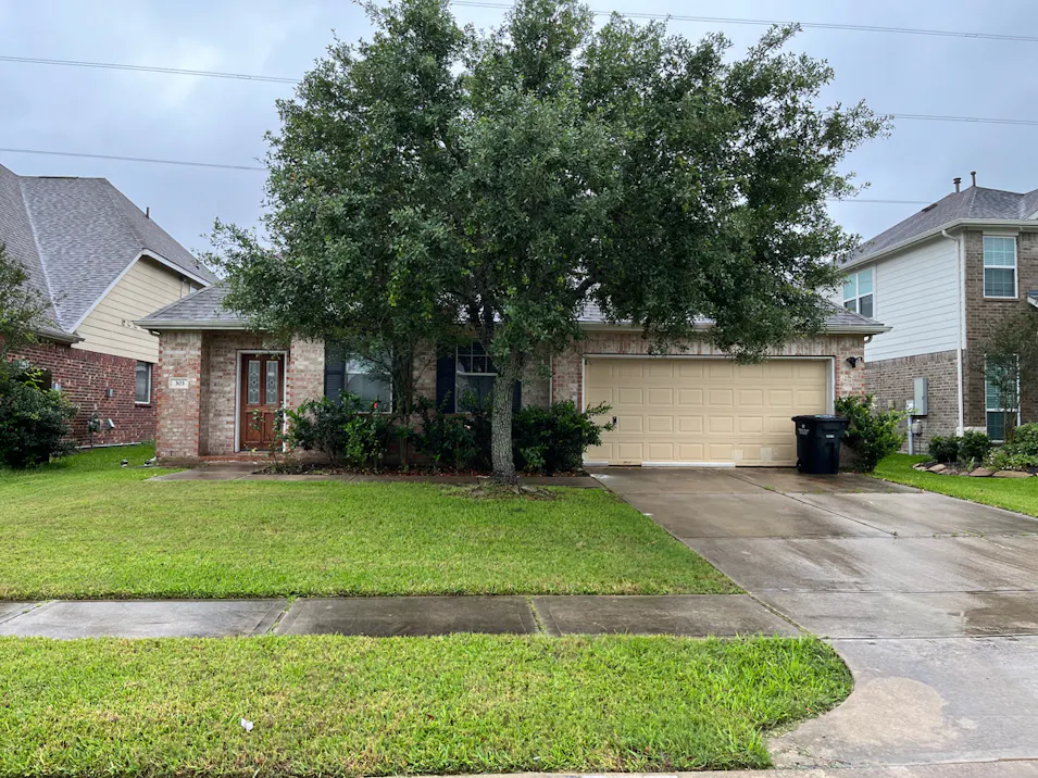 303 Lake Line Dr Alvin, TX 77511, Brazoria County