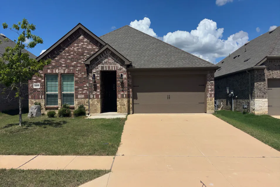 3206 Catoosa Ln Aubrey, TX 76227, Denton County