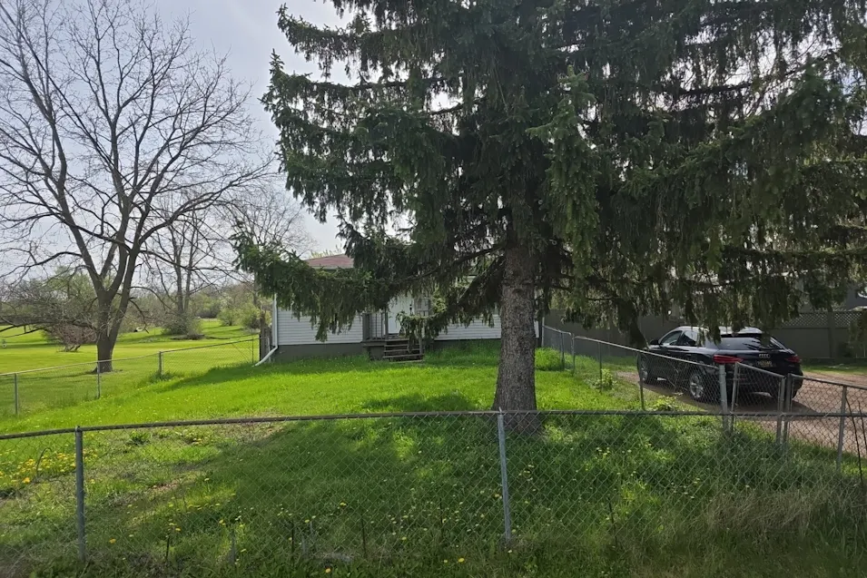 4214 N Linden Rd Flint, MI 48504, Genesee County