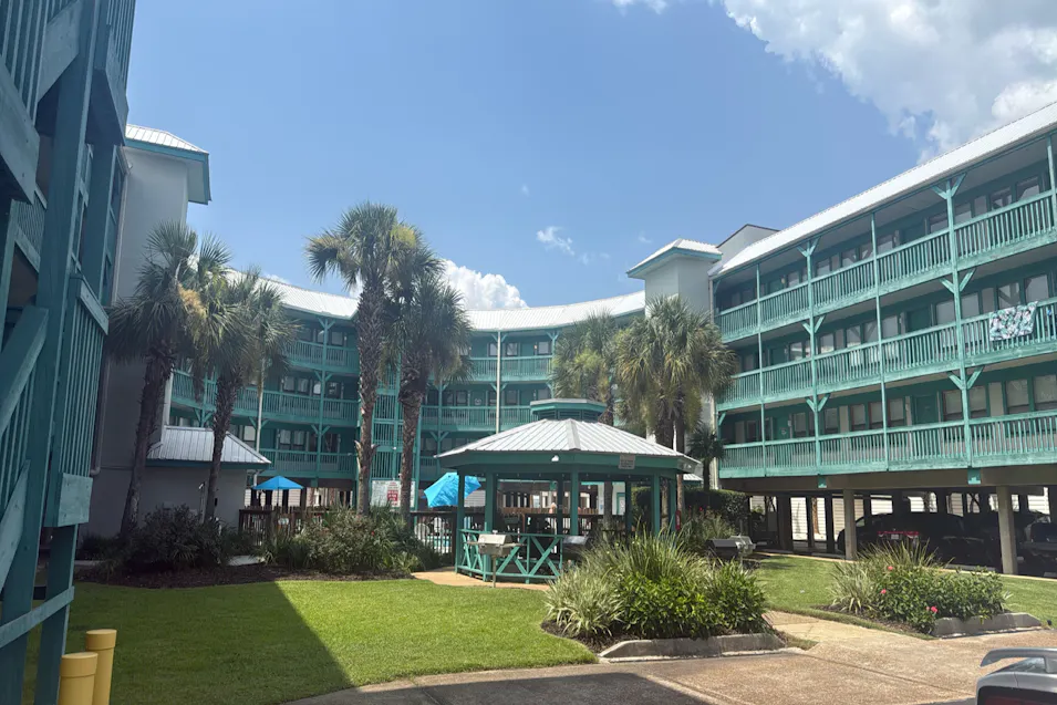 952 W Beach Blvd Gulf Shores, AL 36542, Baldwin County