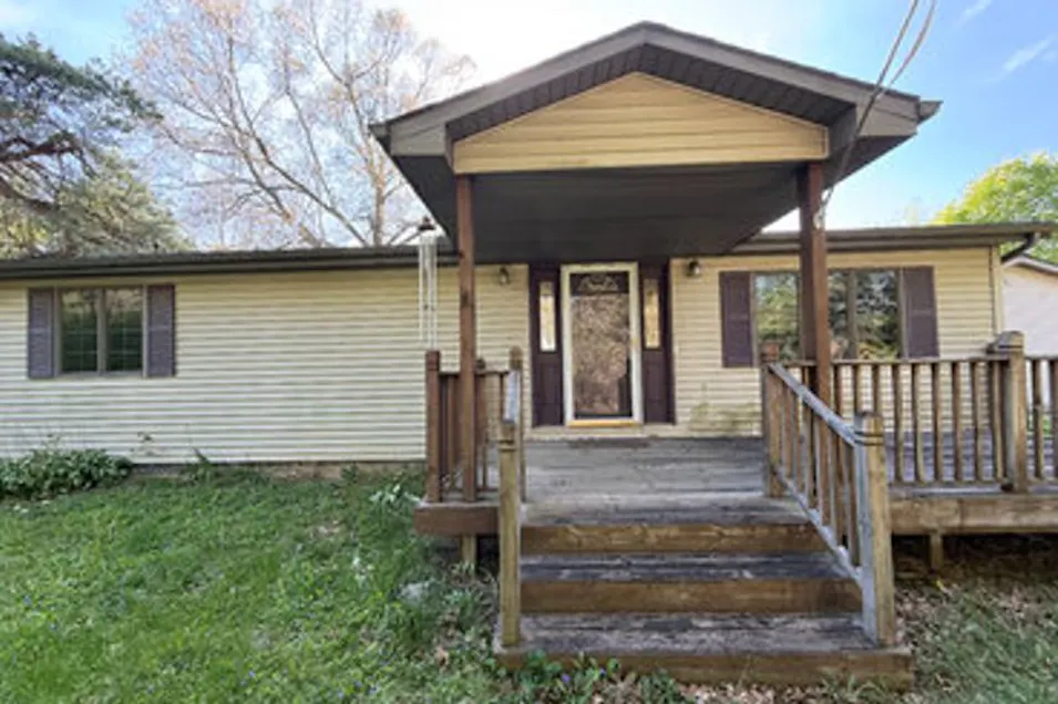 5294 Hadley Rd Goodrich, MI 48438, Lapeer County