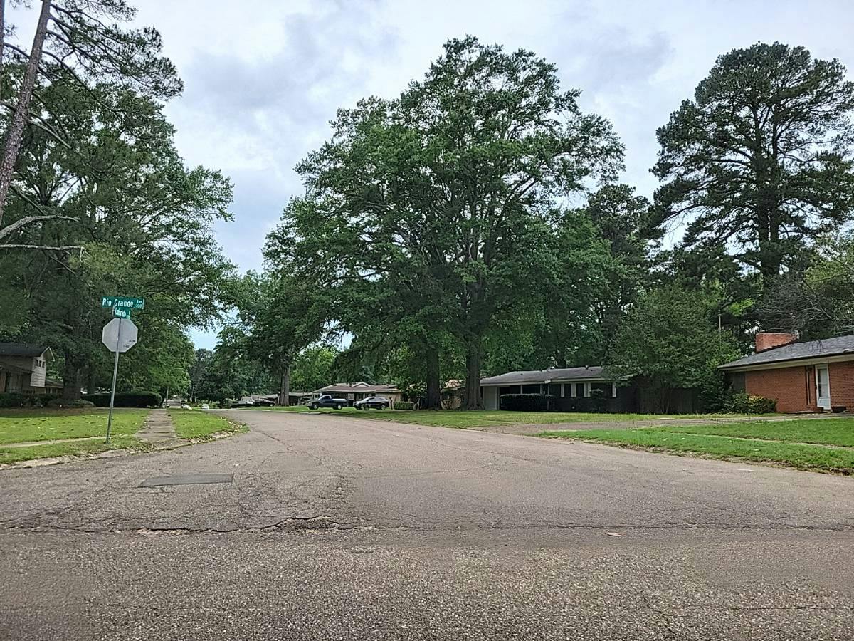 Rio Grande Ave, Texarkana, TX 75503