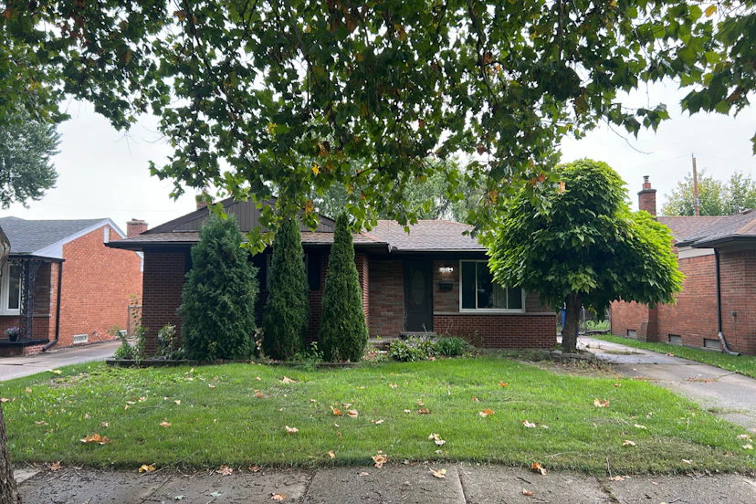 31134 Fairfield Dr