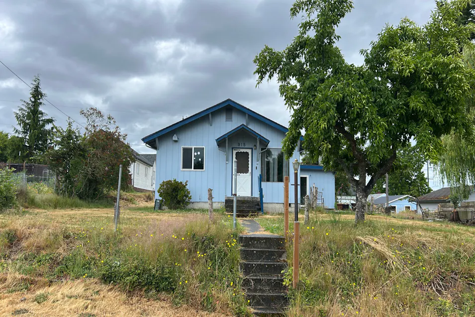 915 W 11th St Port Angeles, WA 98363, Clallam County