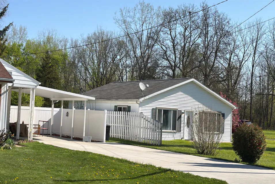 6014 Sonny Ave Flushing, MI 48433, Genesee County