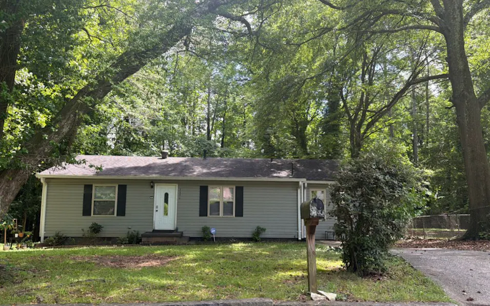 3690 Asbury Ln SW Atlanta, GA 30331, Fulton County