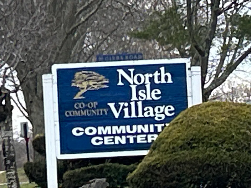 1 Fargo Court Unit F-1 Coram, NY 11727, Suffolk County