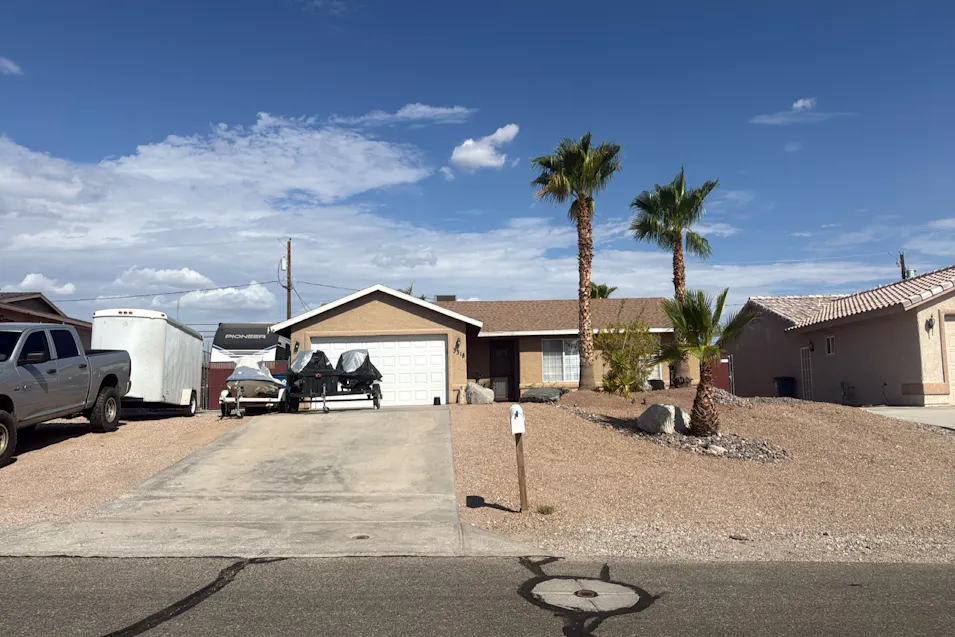 3318 Iroquois Dr Lake Havasu City, AZ 86404, Mohave County