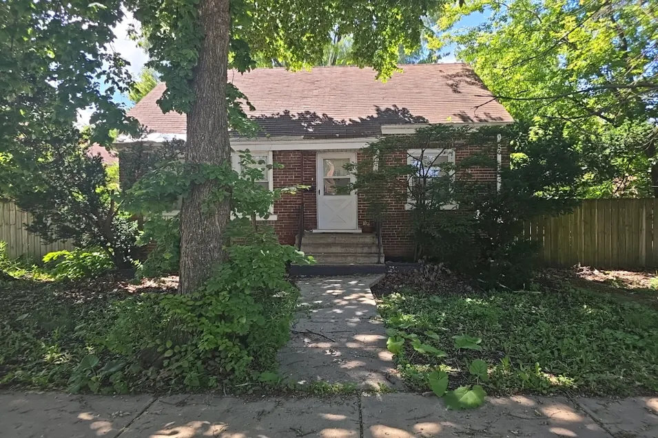8404 South Hoyne Avenue Chicago, IL 60620, Cook County