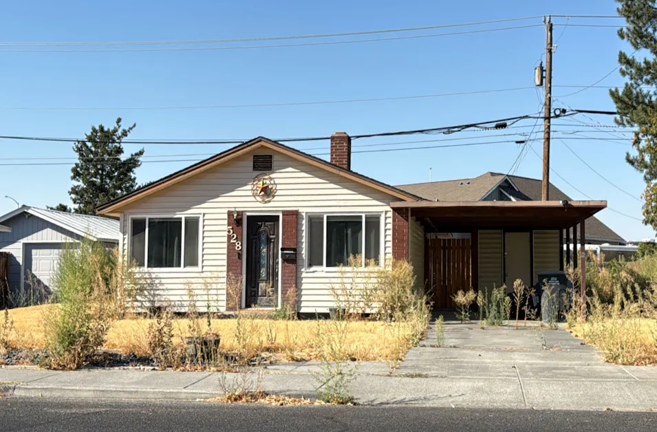 528 Sharon Ave E Moses Lake, WA 98837, Grant County