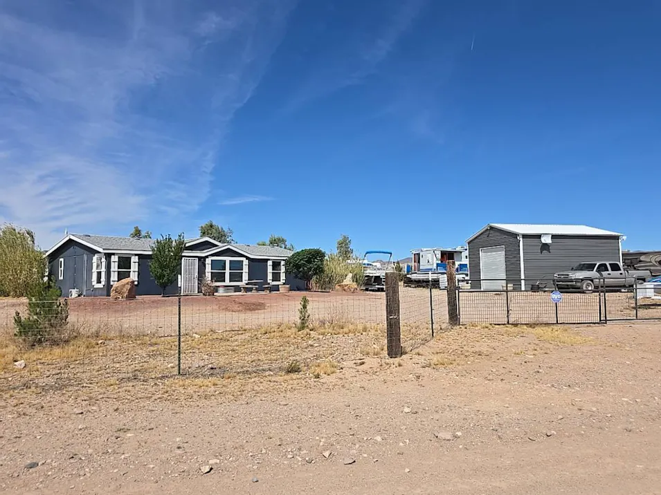 917 S Emery Park Rd Golden Valley, AZ 86413, Mohave County