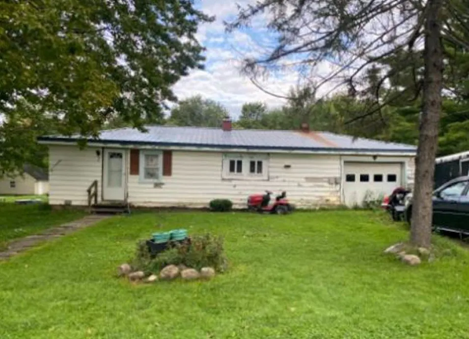 7 Clemons Drive Fulton, NY 13069, Oswego County