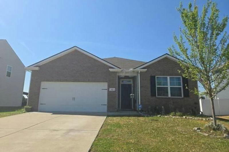 Olivia Cir, Chapel Hill, TN 37034