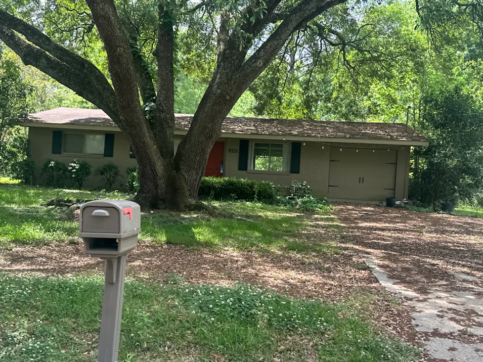 910s Jackson Street Brookhaven, MS 39601, Lincoln County