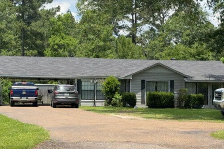 908 W 7th St Smackover, AR 71762, Union County