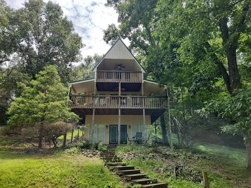 21 Marina Village Parsons, TN 38363, Decatur County