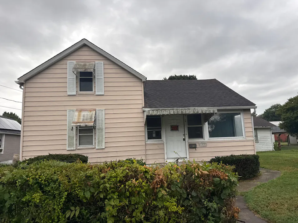 1010 E. Olive St. Staunton, IL 62088, MacOupin County