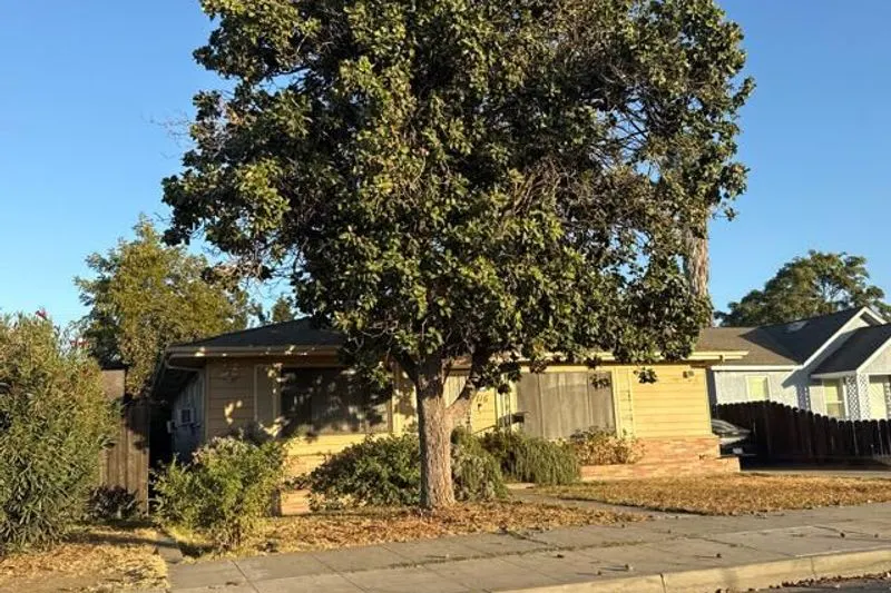 Humboldt Ave, Chowchilla, CA 93610