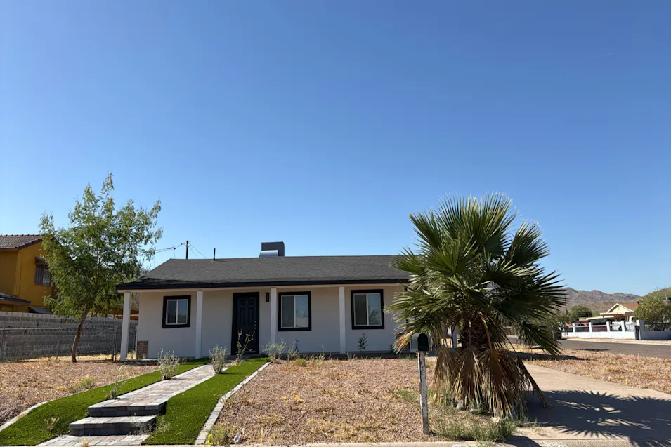 219 W Paseo Way Phoenix, AZ 85041, Maricopa County