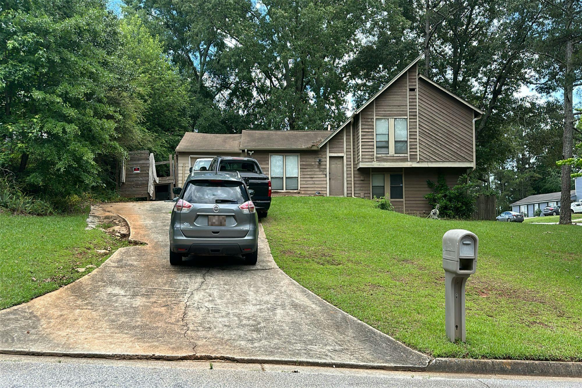 Flint Ave, Ellenwood, GA 30294