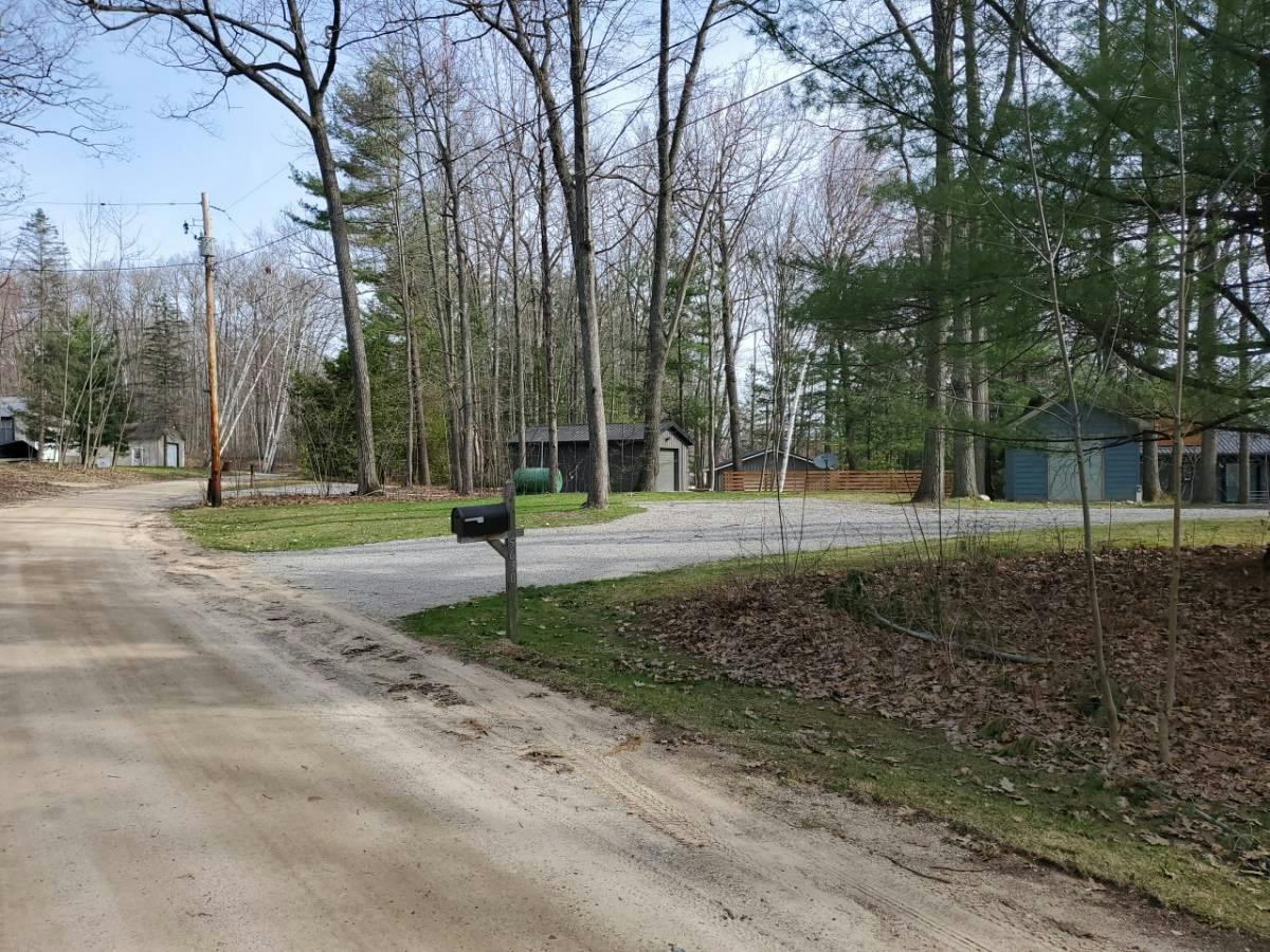 Gronda Rd, Harrison, MI 48625