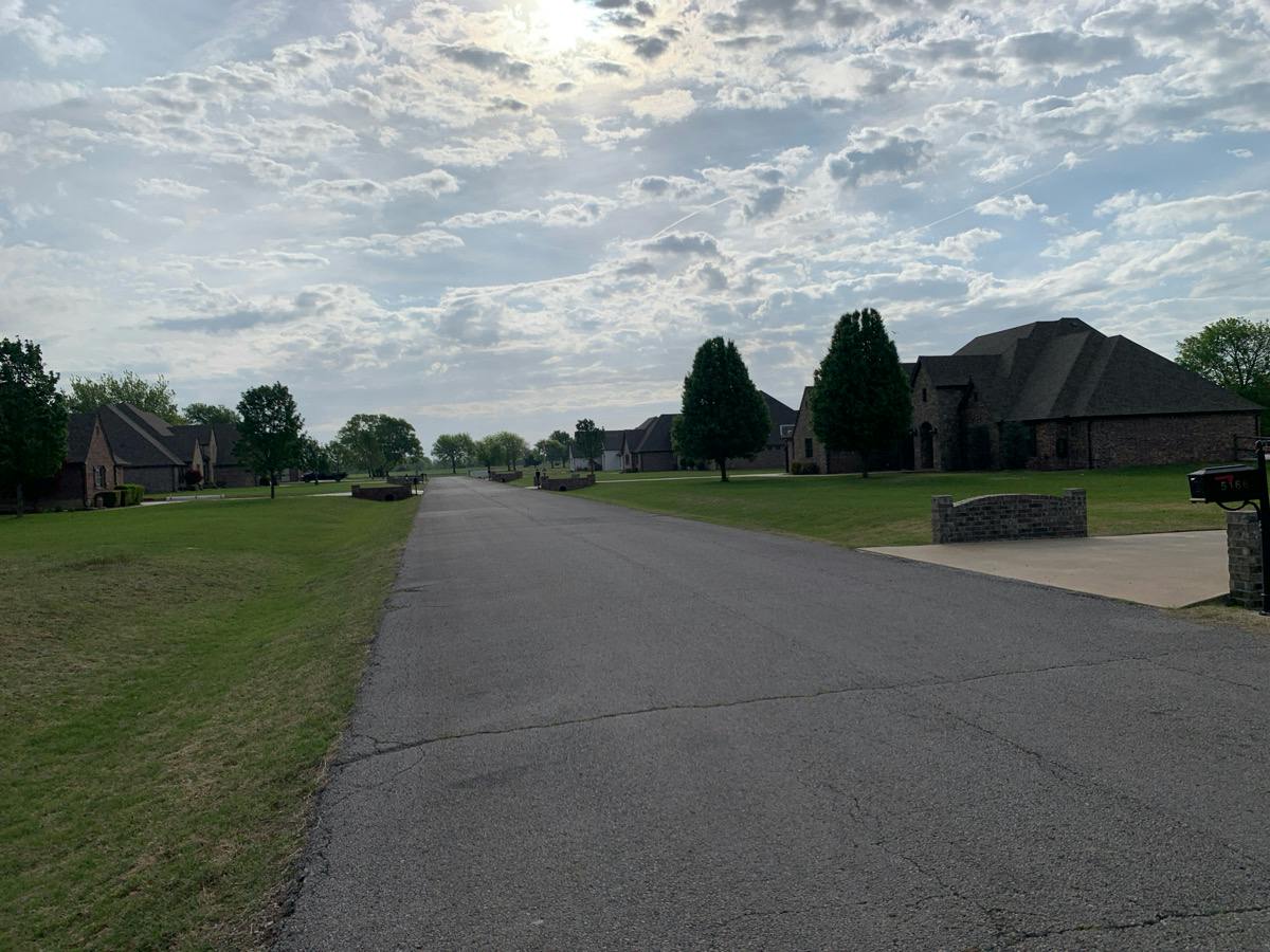 Hickory Hollow Dr, Claremore, OK 74019