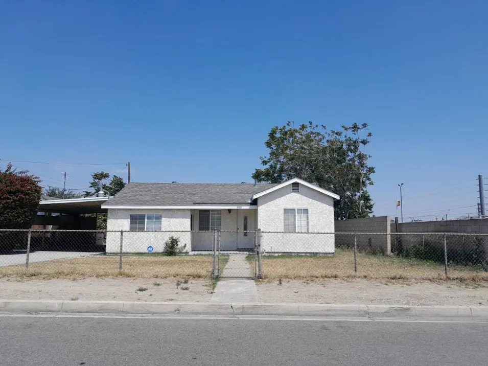 9995 Redwood Ave Fontana, CA 92335, San Bernardino County
