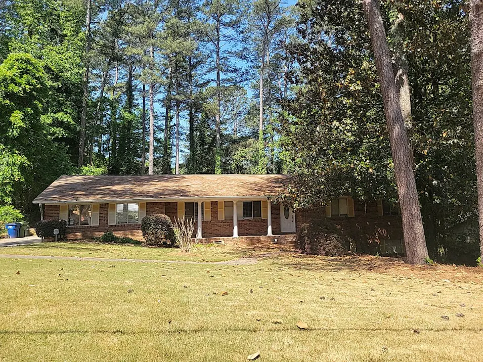 1837 King Charles Rd SW Atlanta, GA 30331, Fulton County