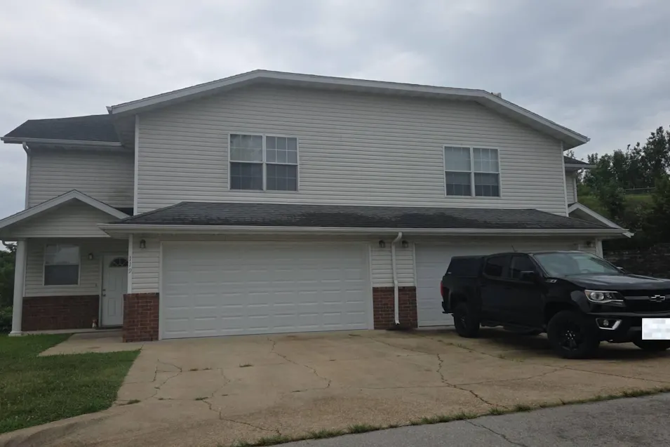 117 & 119 Hickory Ridge Drive Saint Robert, MO 65584, Pulaski County