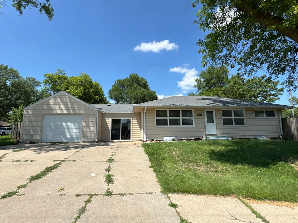 6700 Gladstone St Lincoln, NE 68507, Lancaster County