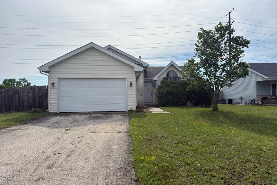 6711 Louden Dr. Loves Park, IL 61111, Winnebago County