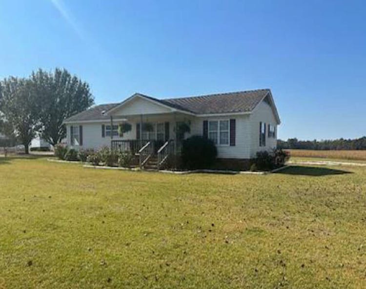 411 Potters Hill Loop Road Pink Hill, NC 28572, Duplin County