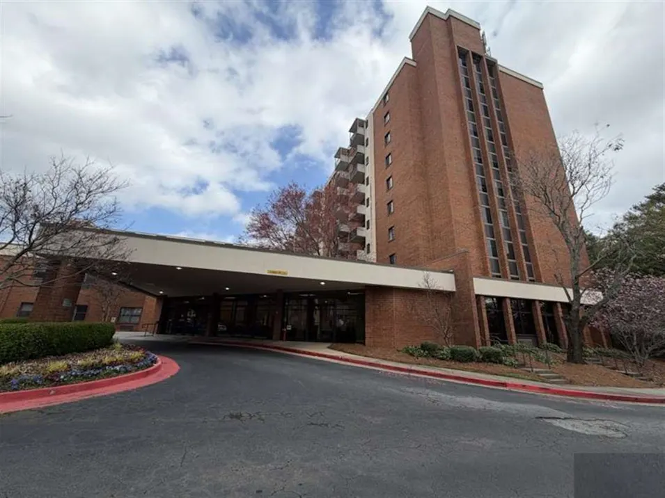 300 Johnson Ferry Rd NE Unit 1 Atlanta, GA 30328, Fulton County