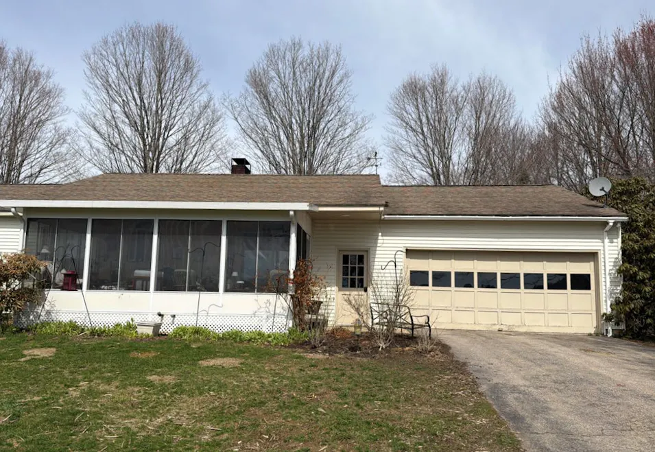 484 School St Tilton, NH 03276, Belknap County