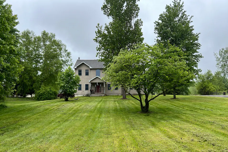 23780 Carleton West Rd Belleville, MI 48111, Wayne County
