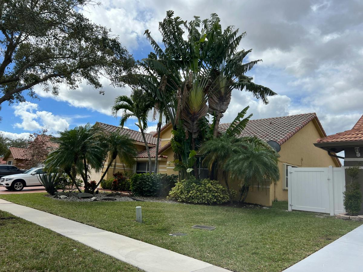 161st Ave, Pembroke Pines, FL 33028 #1