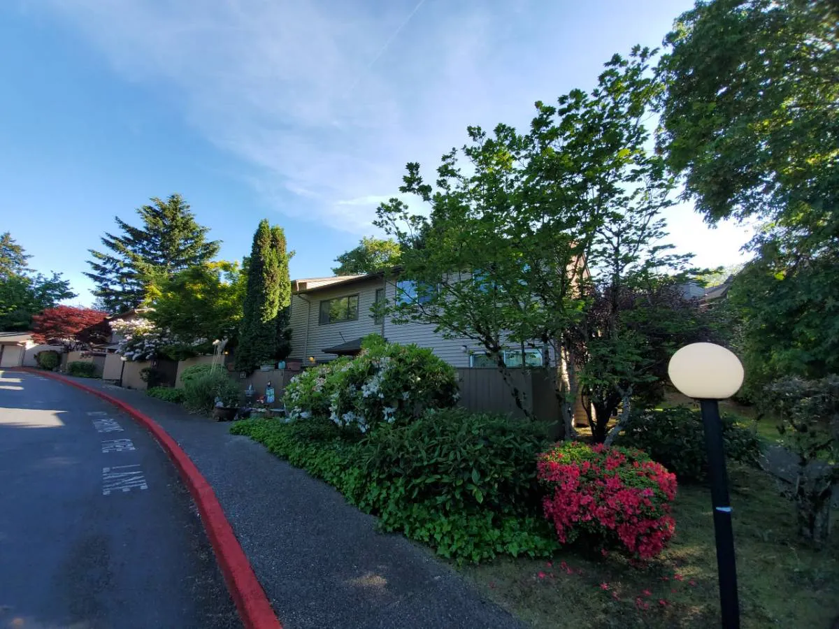 212th Ln, Kent, WA 98031 #1