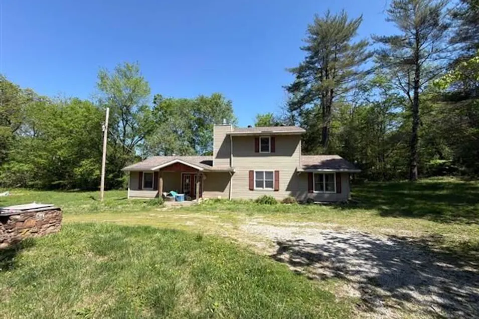 835 Jim Town Loop Anna, IL 62906, Union County